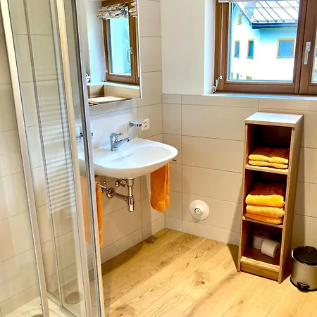 Chasa Arlu Lägenhet *